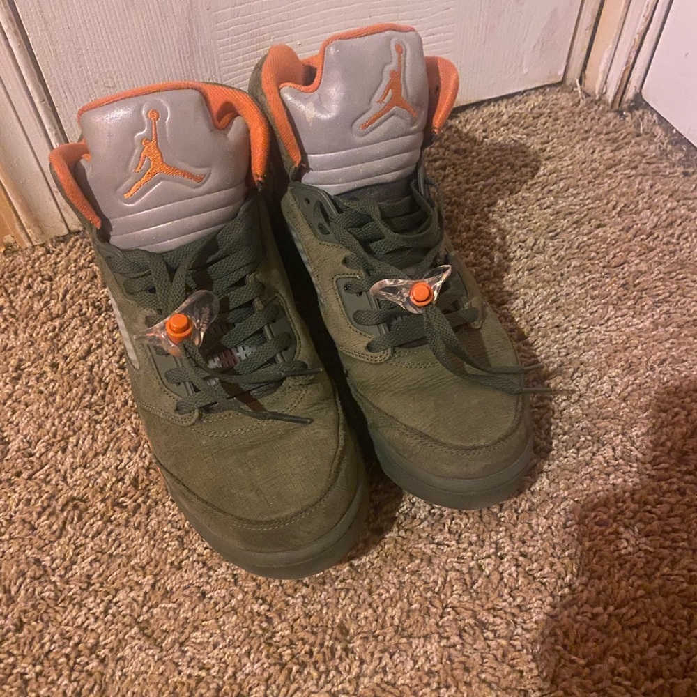 COPY - JORDAN 5 OLIVE GREEN AND ORANGE